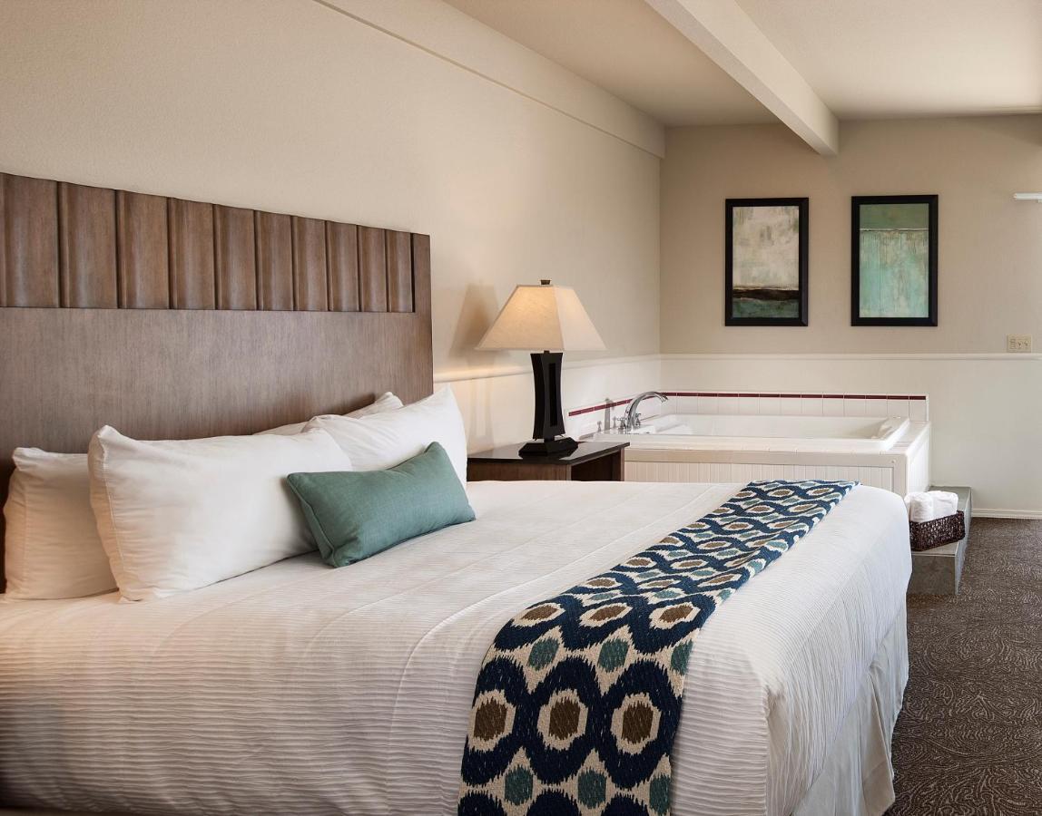 Cambria Landing Inn And Suites Buitenkant foto