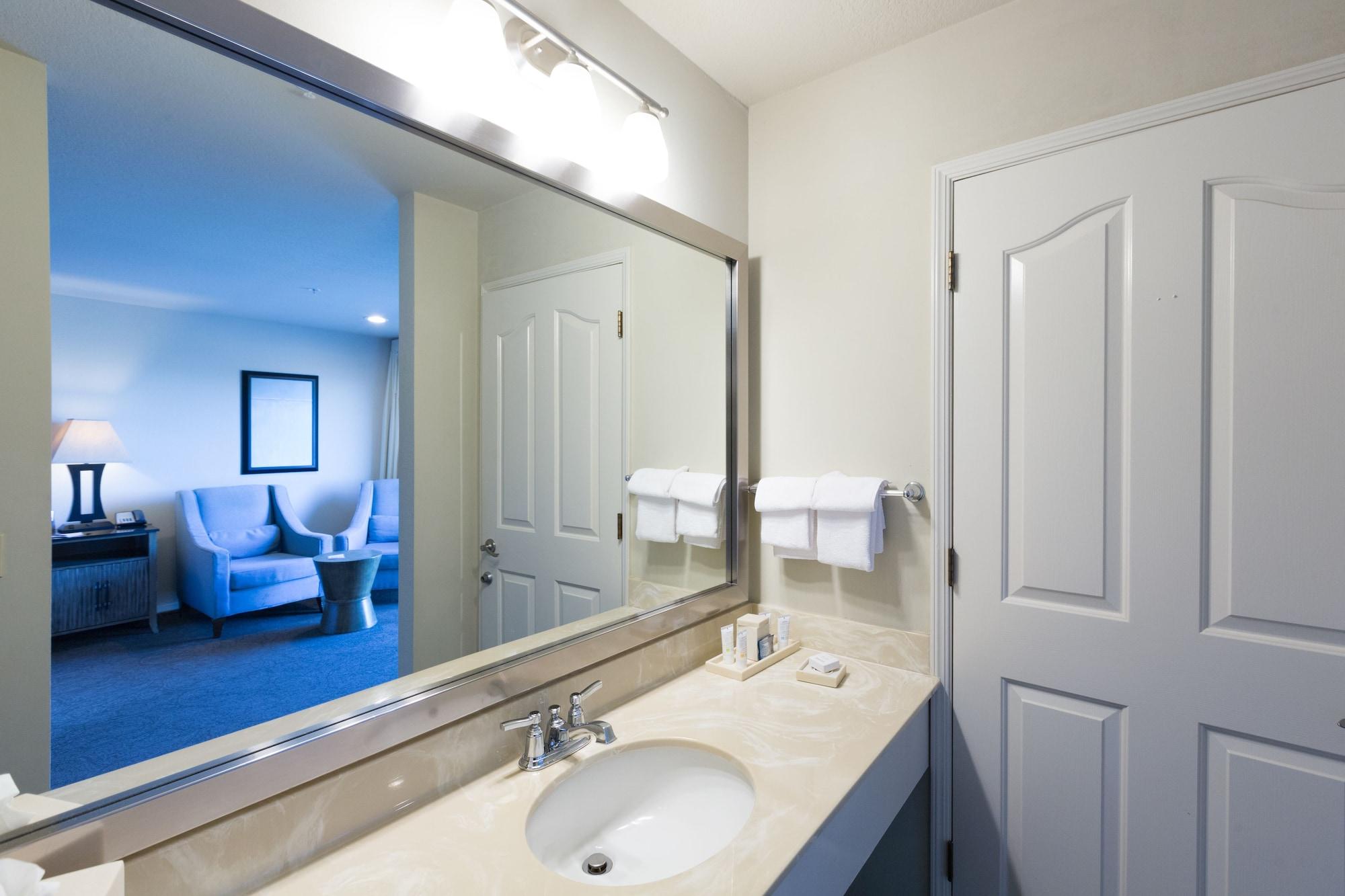 Cambria Landing Inn And Suites Buitenkant foto