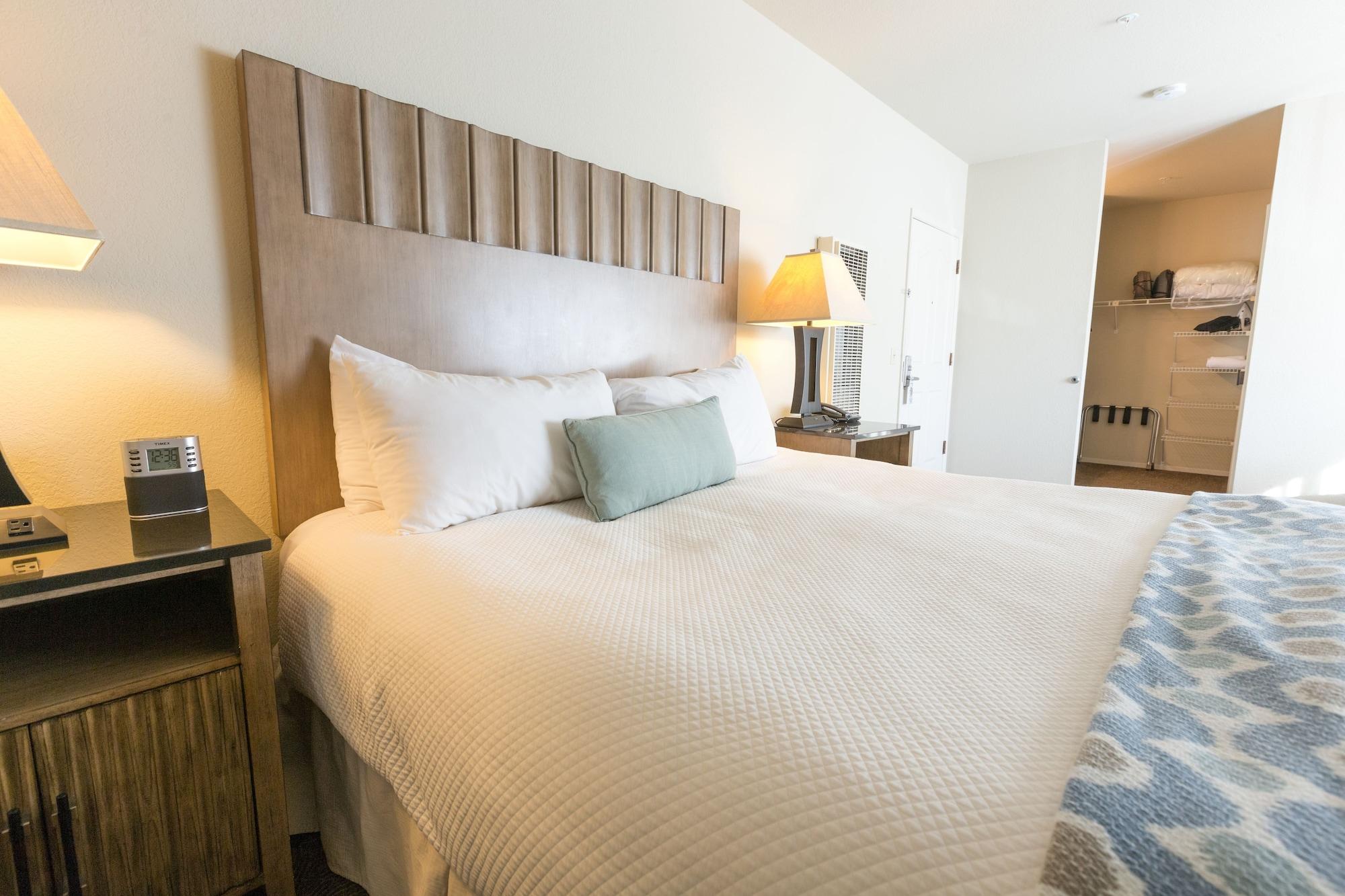 Cambria Landing Inn And Suites Buitenkant foto