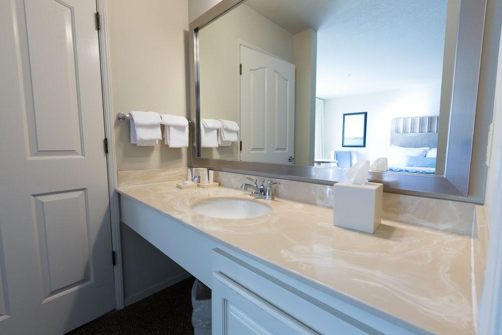 Cambria Landing Inn And Suites Buitenkant foto