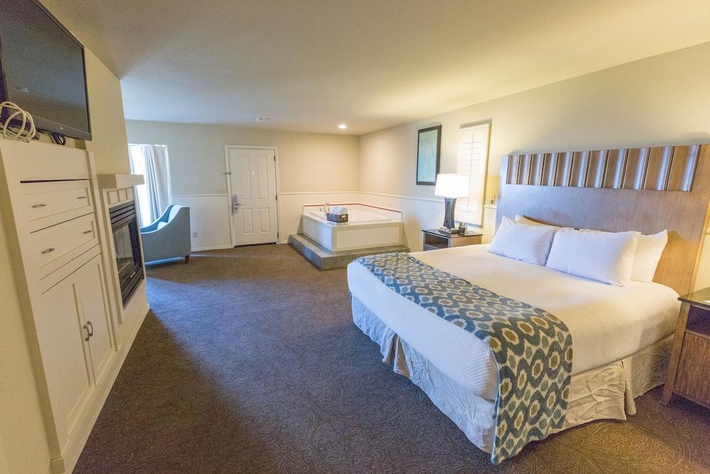 Cambria Landing Inn And Suites Buitenkant foto