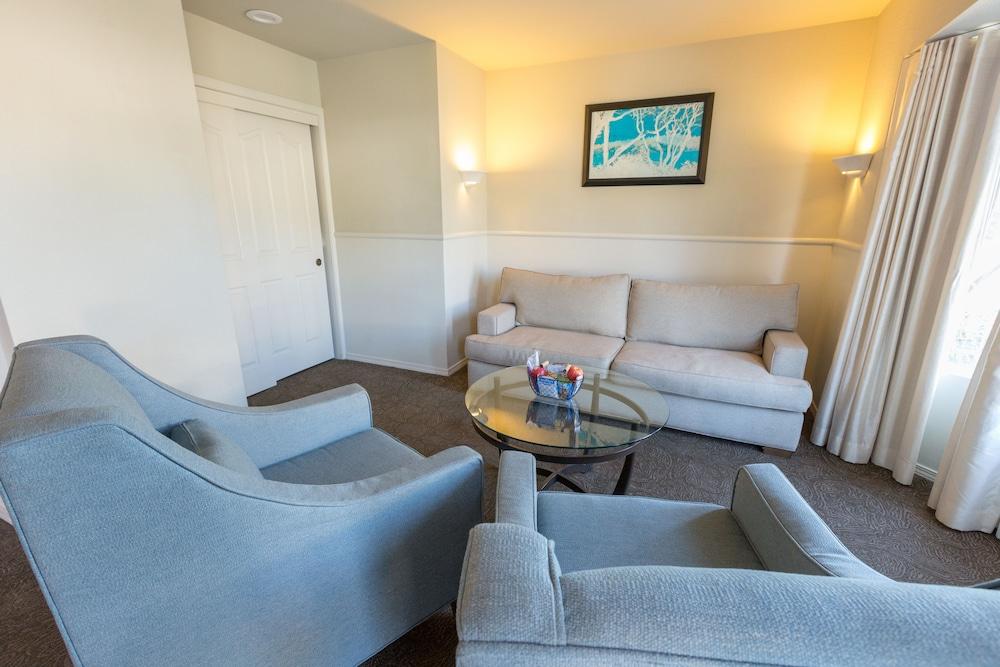 Cambria Landing Inn And Suites Buitenkant foto
