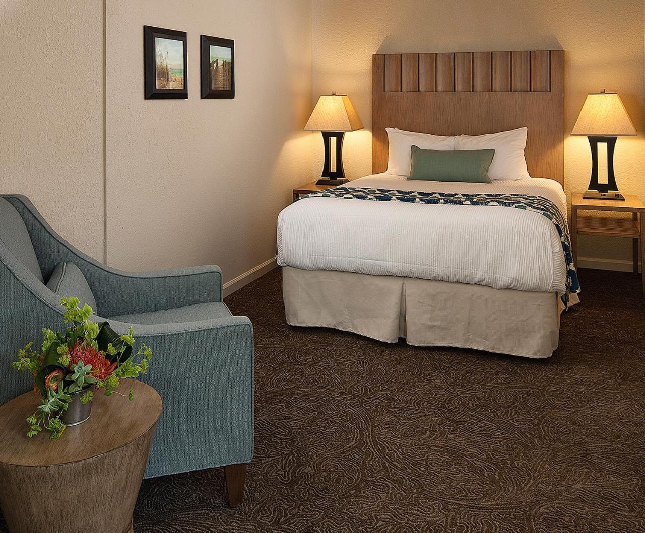 Cambria Landing Inn And Suites Buitenkant foto