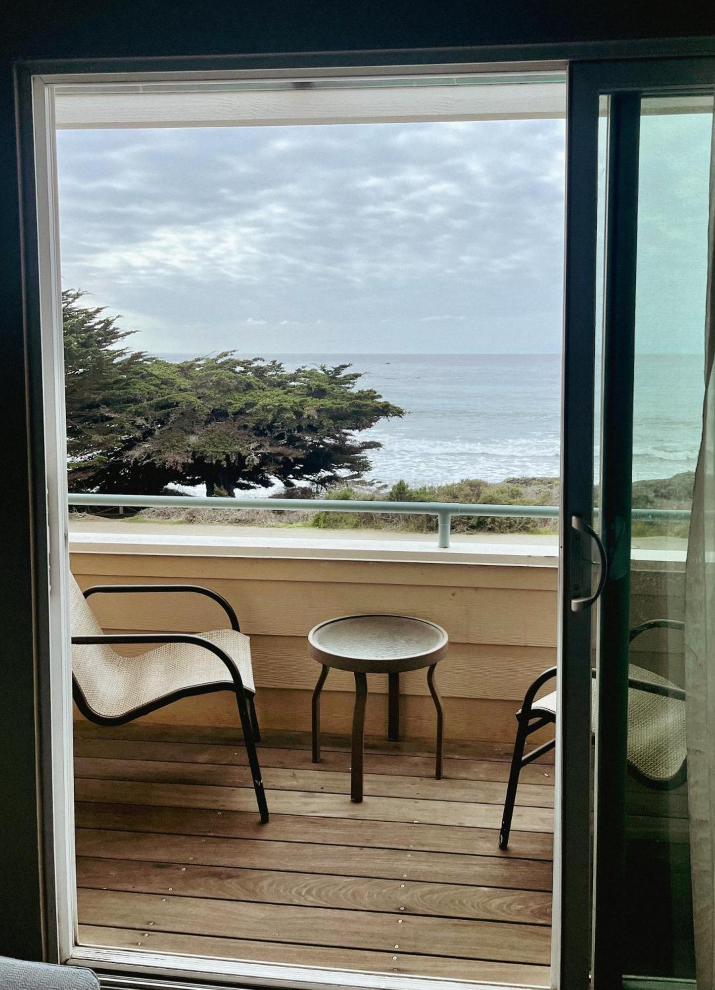 Cambria Landing Inn And Suites Buitenkant foto